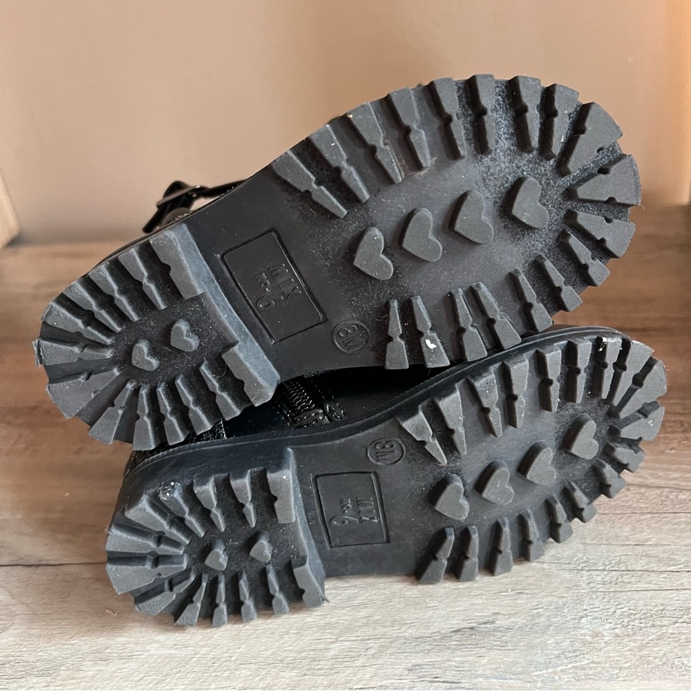 boots - Picture 5 of 7